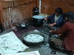 दीपावली के मौके पर बढ़ी नैनीताल की मोमबत्तियों की मांग, तीन महीने पहले से मैन्यूफैक्चरिंग जारी