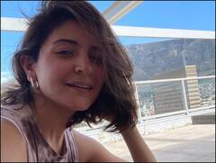 अनुष्का शर्मा ने कोलकता में लिए ‘घुघनी’ और ‘ब्रेड’ के मज़े, सोशल मीडिया पर शेयर की तस्वीर