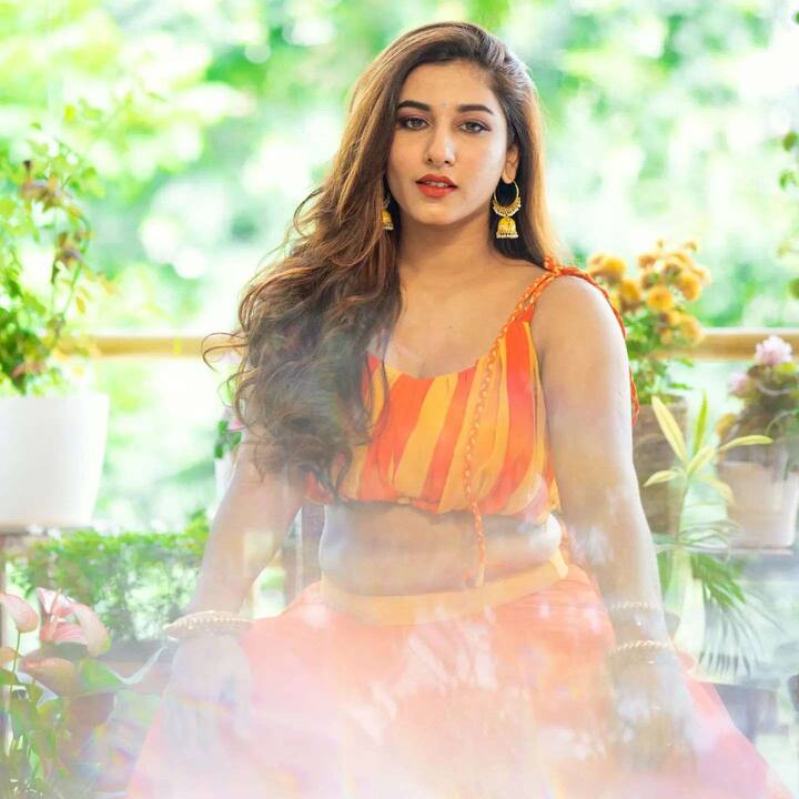 విష్ణుప్రియా భీమనేని అందమైన ఫోటోలు  -Image credit: Vishnupriya Bheemaneni/Instagram