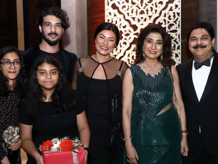 Sushmita Sen Rohman Shawl attend wedding ceremony of dr Hrishikesh pai daughter see pics here क्या फिर से एक दूसरे को डेट करने लगे सुष्मिता सेन-रोहमन शॉल? वेडिंग सेरमनी में दिखे साथ