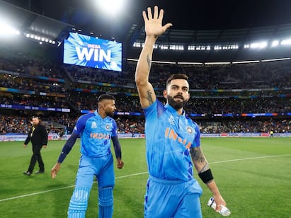 T20 World Cup IND vs PAK sachin, shewag wishesh to Virat Kohli Virat Kohli: இதுதான் விராட்கோலியின் பெஸ்ட் இன்னிங்ஸ்.. - சச்சின், சேவாக் புகழாரம்..!