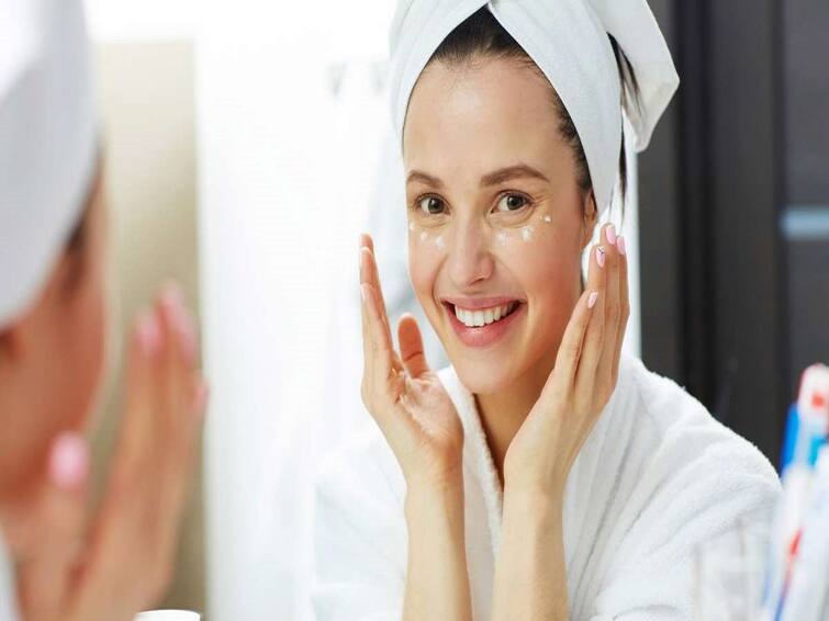 how to take care of your skin in winter for maintain softness tender skin Skin Softness: कमाल हैं ये विंटर स्किन केयर टिप्स, सर्दियों में त्वचा होगी फूलों जैसी मुलायम