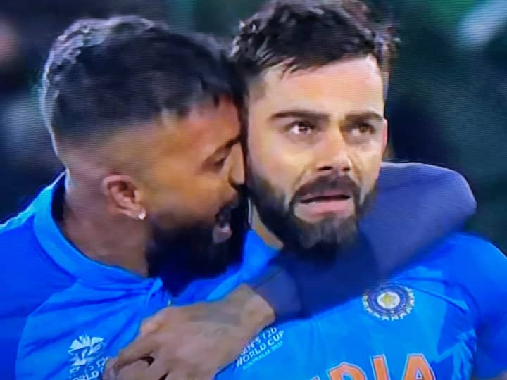 Virat Kohli in Tears emotional moment Rohit Sharma lifts Virat India win Pakistan T20 World Cup viral pictures Watch: Rohit Sharma Lifts Virat Kohli, 'Chase Master' Breaks Down In Tears After India's Historic Win