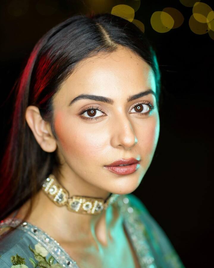 दुसरीकडे, रकुल सध्या चित्रपटाच्या प्रमोशनमध्ये व्यस्त आहे. चाहत्यांना तिचा नवा लूक सतत पाहायला मिळत आहे.(फोटो सौजन्य :rakulpreet/इंस्टाग्राम)