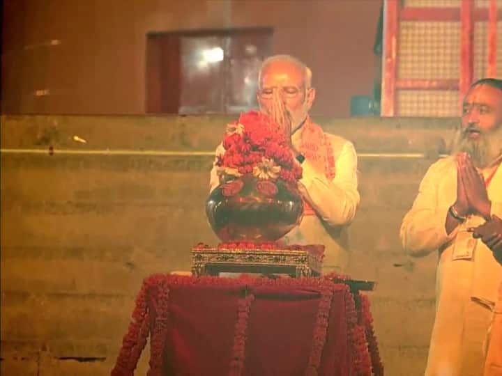 यावेळी लोकांना संबोधित करताना पंतप्रधान मोदी म्हणाले की, 