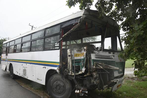 5 Killed, 6 Injured As Bus Hits Truck In Rajasthan's Dausa 5 Killed, 6 Injured As Bus Hits Truck In Rajasthan's Dausa