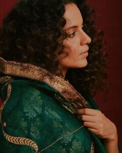 Diwali Bash: ग्रीन लहंगा-हैवी नेकलेस, एथनिक ड्रेस में कंगना रनौत लगीं पटाखा!