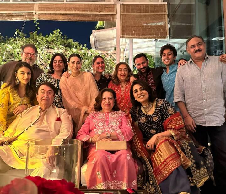 वहीं करीना कपूर ने भी अपने इंस्टाग्राम पर एक फोटो शेयर की है, जिनमें सैफ, सोहा, नीतू कपूर, रणधीर कपूर और करिश्मा कपूर जैसे सितारे नजर आ रहे हैं.