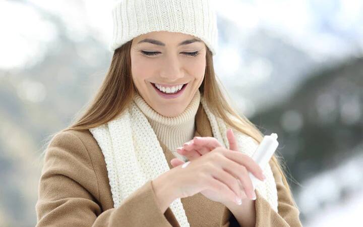 Skin Care Tips: Keep these things in mind while bathing in winter, you will not be bothered by dryness Skin Care Tips : ਸਰਦੀ ਦੇ ਮੌਸਮ 'ਚ ਨਹਾਉਂਦੇ ਸਮੇਂ ਇਨ੍ਹਾਂ ਗੱਲਾਂ ਦਾ ਰੱਖੋ ਧਿਆਨ, ਖੁਸ਼ਕੀ ਤੋਂ ਨਹੀਂ ਹੋਵੋਗੇ ਪਰੇਸ਼ਾਨ 