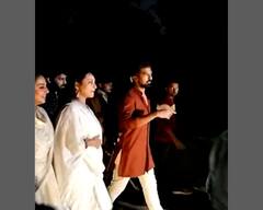 Sonakshi Sinha PHOTO: મોઢેરા સૂર્યમંદિરની મુલાકાતે 'દબંગ ગર્લ', સોનાક્ષીની એક ઝલક જોવા લોકોએ કરી પડાપડી