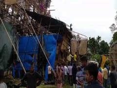 প্রবল হাওয়ায় হেলে পড়ল আলিপুরদুয়ারের কালীপুজোর প্যান্ডেল