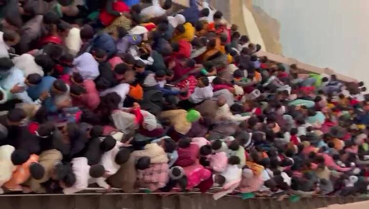 દિવાળીના દિવસે દેવી લક્ષ્મી અને ભગવાન ગણેશની પૂજા વિધિપૂર્વક કરવામાં આવે છે.