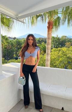 In Pics: ईशाचं दिवाळीनिमित्त खास फोटोशूट; कातिल लूक पाहून चाहते घायाळ