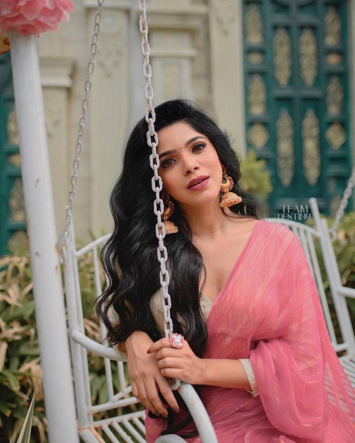 பேச்சுலர் படத்தில் அவரின் நடிப்பு பெரும் வரவேற்பை பெற்றுள்ளது