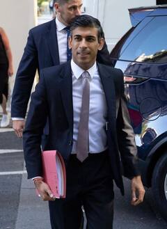 Rishi Sunak : नारायण मूर्तींचे जावई ऋषी सुनक आहेत ब्रिटनचे सर्वात श्रीमंत खासदार