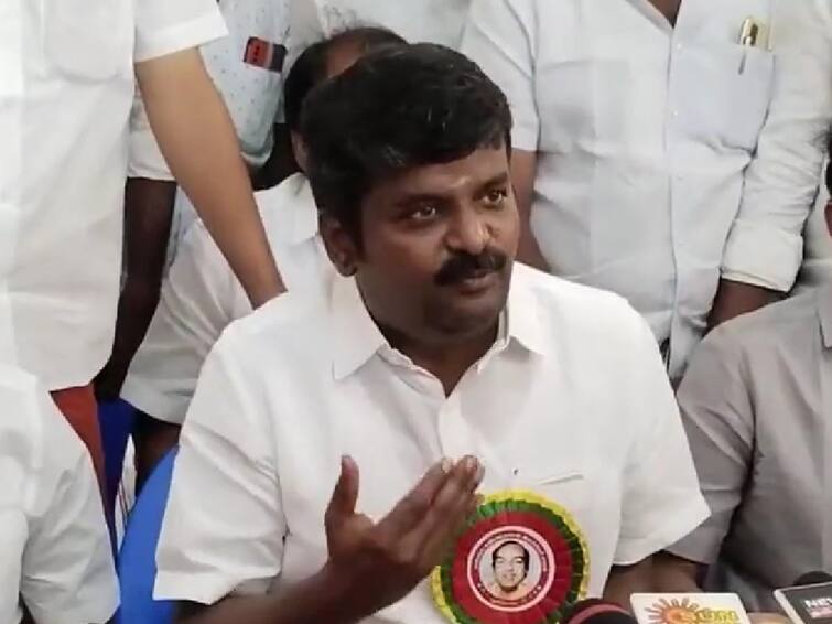 Jayalalitha's death probe Arumugaswamy report seems to have thrown a spear into a boil Vijayabaskar Vijayabaskar: ”ஜெயலலிதா மரணம் தொடர்பான விசாரணை அறிக்கை, வெந்த புண்ணிலே வேல் பாய்ச்சியதுபோல் உள்ளது”- விஜயபாஸ்கர்