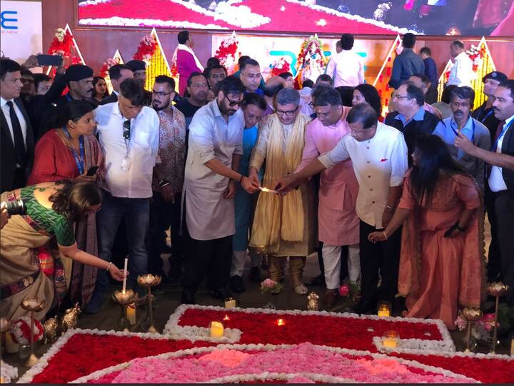 એલએન્ડટી, એચડીએફસી, બજાજ ફિનસર્વ, ટાટા કન્ઝ્યુમર પ્રોડ્ક્સ, ઓએનજીસી મુહૂર્ત ટ્રેડિંગમાં નિફ્ટીના વધનારા શેર હતા, જ્યારે એચયુએલ અને કોટક મહિન્દ્રા બેંક ઘટ્યા હતા.