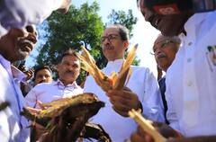 PHOTO: शेतकऱ्यांचा आवाज म्हणून रस्त्यावर उतरणार; ठाकरेंचा सरकारला इशारा