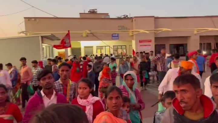 દિવાળીને દીપ ઉત્સવ પણ કહેવાય છે. દિવાળીનો તહેવાર અંધકાર પર પ્રકાશનો વિજય દર્શાવે છે.