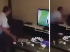 Watch: 'रिलैक्स पड़ोसी! यह तो बस एक खेल है, नहीं यार इसमें टीवी का क्या कसूर? पाकिस्तान की हार पर वीरेन्द्र सहवाग का पोस्ट वायरल