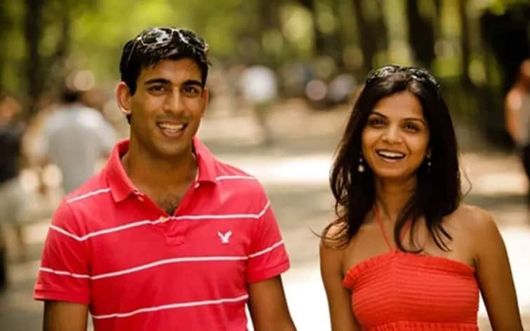 britain new prime minister rishi sunak and akshata murty love story Rishi Sunak : कॉलेजमधल्या मैत्रीचं प्रेमात रुपांतर, बंगळूरूमध्ये लग्नगाठ, ऋषी सुनक यांची फिल्मी लव्हस्टोरी