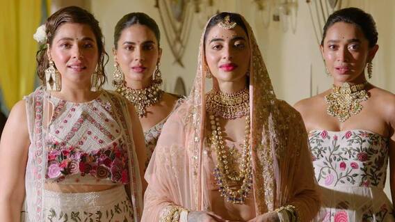 Four More Shots S3 Review: क्यों नहीं दिखी फिर Maturity? Kirti Kulhari, Bani J के साथ ये क्या किया? | ENT LIVE