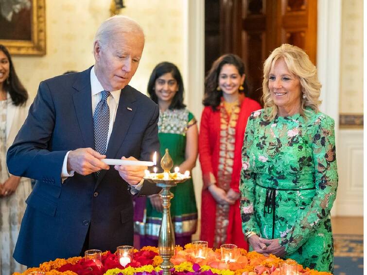 white house hosted first ever diwali celebration on account of diwali joe biden Joe Biden Diwali : வெள்ளை மாளிகையில் வெகு விமரிசையாக கொண்டாடப்பட்ட தீபாவளி..