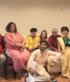 Diwali Look: ટુંકા વાળ-કાનમાં ઝૂમકા અને ક્રૉપ ટૉપ પહેરીને સૌથી અલગ લાગી તારક મહેતાની જુની 'સોનુ'