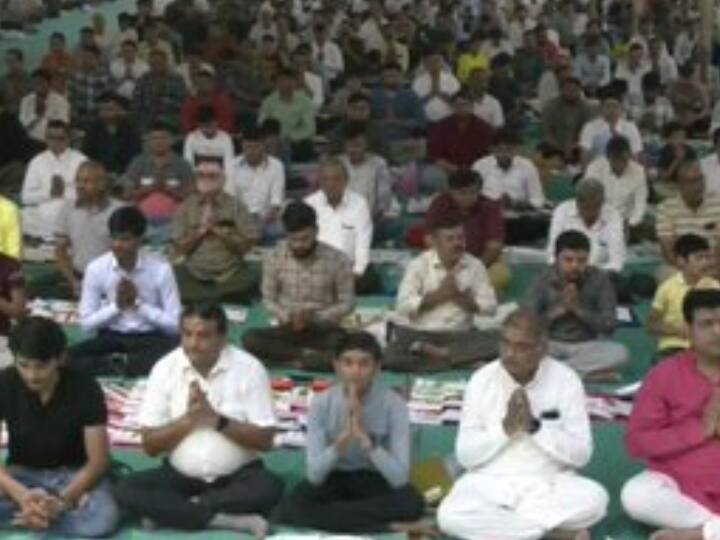 बता दें, व्यापारी कंप्यूटर के वजाये खाता-बही में एंट्री करना ज्यादा आसान मानते हैं.