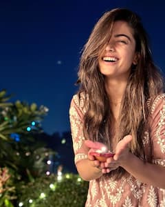 Bollywood ही नहीं Tollywood में भी दिखी दिवाली की धूम, यश से लेकर अल्लू अर्जुन तक सामने आईं सेलिब्रेशन की इनसाइड तस्वीरें