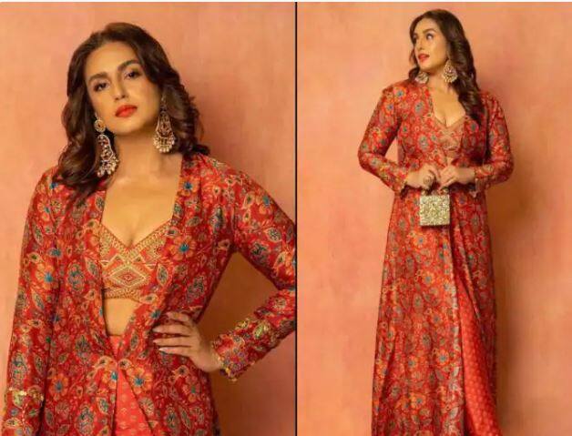 Huma Qureshi Diwali Pics: ਬੀ ਟਾਊਨ ਦੀ ਅਭਿਨੇਤਰੀ Huma Qureshi ਆਪਣੇ ਕਿਲਰ ਸਟਾਈਲ ਕਾਰਨ ਪ੍ਰਸ਼ੰਸਕਾਂ ਦੇ ਦਿਲਾਂ 'ਤੇ ਰਾਜ ਕਰਦੀ ਹੈ। ਇਸ ਦੌਰਾਨ ਹੁਮਾ ਦੇ ਮਨਮੋਹਕ ਅੰਦਾਜ਼ ਨੇ ਦੀਵਾਲੀ 'ਤੇ ਵੀ ਇਕੱਠ ਲੁੱਟ ਲਿਆ।