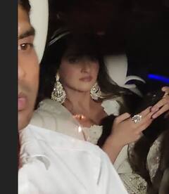 Diwali 2022: मां बनने के बाद पहली बार किसी पार्टी में पहुंची Sonam Kapoor, जमकर करती दिखीं सेलिब्रेट