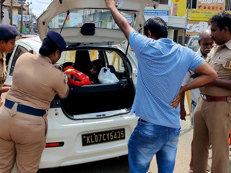 Police strictly monitors in Kanyakumari after Coimbatore car blast கோவை கார் வெடி விபத்து எதிரொலி:  குமரியில் அலெர்ட் ஆன போலீஸ்: பாதுகாப்பு அதிகரிப்பு