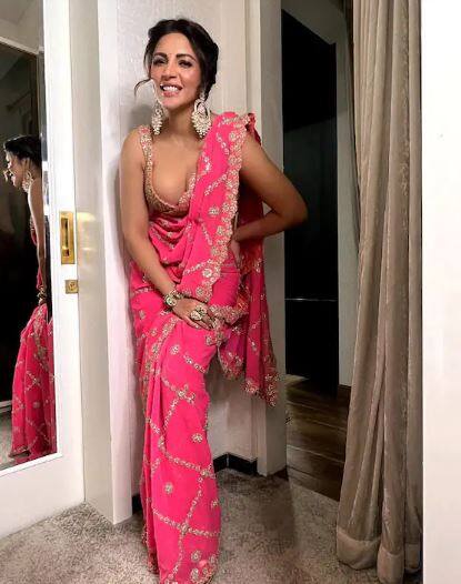 ਫਿਲਮਾਂ ਤੋਂ ਦੂਰ ਸੋਸ਼ਲ ਮੀਡੀਆ 'ਤੇ ਕਾਫੀ ਸਮਾਂ ਬਤੀਤ ਕਰਨ ਵਾਲੀ ਅਦਾਕਾਰਾ ਸ਼ਮਾ ਸਿਕੰਦਰ ਆਏ ਦਿਨ ਸੁਰਖੀਆਂ 'ਚ ਬਣੀ ਰਹਿੰਦੀ ਹੈ। ਦੀਵਾਲੀ ਦੇ ਤਿਉਹਾਰ 'ਤੇ ਸ਼ਮਾ ਸਿਕੰਦਰ ਦੀਆਂ ਤਾਜ਼ਾ ਤਸਵੀਰਾਂ ਨੇ ਸੋਸ਼ਲ ਮੀਡੀਆ 'ਤੇ ਧੂਮ ਮਚਾ ਦਿੱਤੀ ਹੈ।