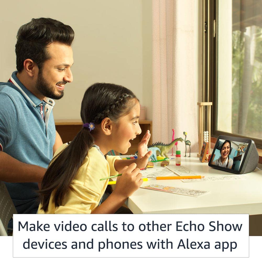 Echo Show Deal: बच्चों के लिए फोन और टैबलेट से अच्छा गैजेट है ये, कीमत सिर्फ 5 हजार रुपये से शुरू 