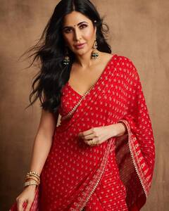 दिवाली सेलिब्रेशन में कभी ब्लैक तो कभी रेड साड़ी में इठलाती दिखीं Katrina Kaif, देखिए एक्ट्रेस की दिलकश तस्वीरें