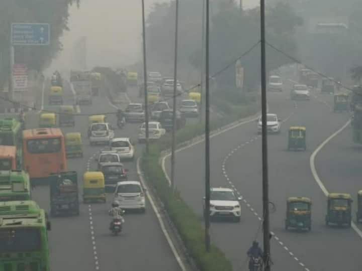 Delhi NCR Air Pollution Air pollution on next day of Diwali this year is lowest after 2016 Delhi-NCR Air Pollution: 2016 के बाद इस साल दीपावली के अगले दिन सबसे कम रहा वायु प्रदूषण, देखें- पूरा आंकड़ा