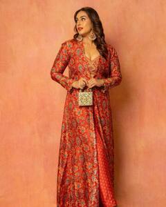 Huma Qureshi Pics: दिवाली पर दिखा हुमा कुरैशी का धमाकेदार स्टाइल, इंडो वेस्टर्न ड्रेस में शेयर की ऐसी तस्वीरें