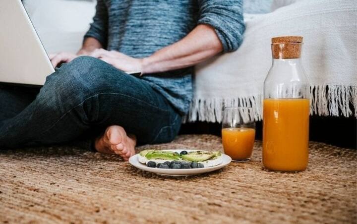 ਖਾਣ ਦੇ ਇਸ ਨਿਯਮ ਦੀ ਪਾਲਣਾ ਕਰੋ ਕਿ ਤੁਹਾਡੇ ਕੋਲ ਸਮਝਦਾਰੀ ਨਾਲ ਖਾਣਾ ਹੈ। ਯਾਨੀ ਕਿ ਖਾਣਾ ਖਾਣ 'ਤੇ ਧਿਆਨ ਕੇਂਦ੍ਰਿਤ ਕਰਕੇ ਖਾਣਾ ਖਾਓ।