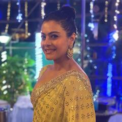 दिवाली फैमिली फोटोज में न्यासा ने ढाया कहर...मां काजोल संग ट्यूनिंग कर छाई अजय देवगन की बेटी