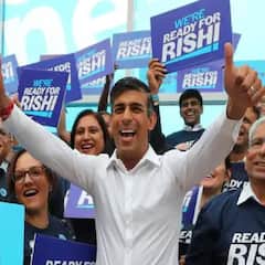 Rishi Sunak : একাধিক বিতর্ক, রানি এলিজাবেথের চেয়েও বেশি সম্পত্তি স্ত্রী অক্ষিতার ! ছবিতে অজানা ঋষি