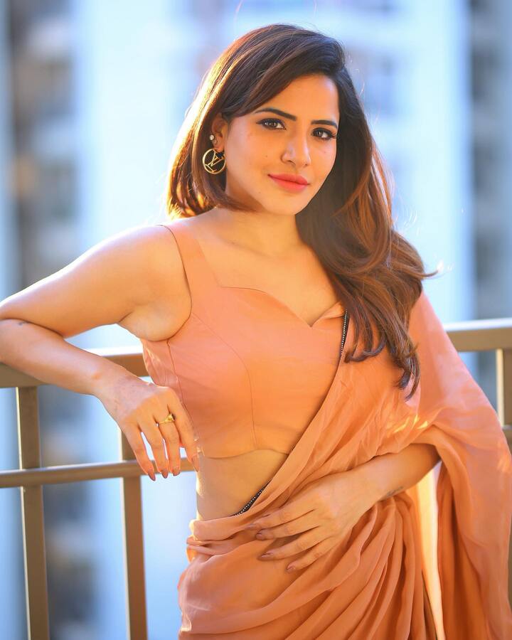అషూ రెడ్డి అందమైన ఫోటోలు -Image Credit: Ashu reddy/Instagram