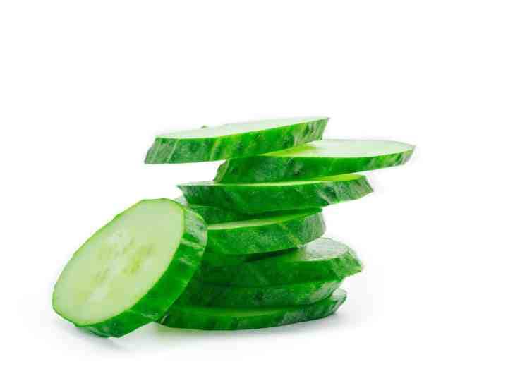 Eating cucumber will give relief from the problem of diabetes बढ़ते शुगर लेवल से हैं परेशान तो दिनभर में ऐसे खाएं बस एक खीरा, होंगे कई लाभ