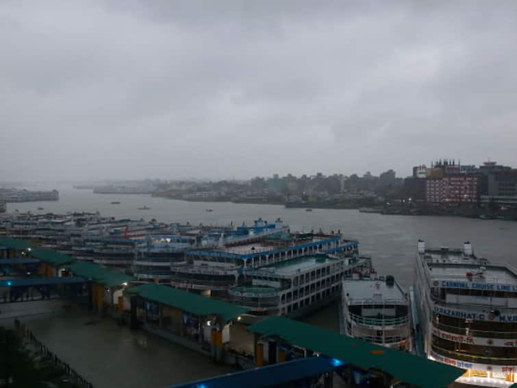 5 Killed As Cyclone Sitrang Makes Landfall Bangladesh Thousands Evacuated 5 Killed As Cyclone 'Sitrang' Makes Landfall In Bangladesh, Thousands Evacuated