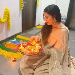 ਸੁਸ਼ਮਿਤਾ ਸੇਨ ਦੀ ਭਾਬੀ ਚਾਰੂ ਅਸੋਪਾ ਨੇ ਧੀ ਨਾਲ ਇਕੱਲੇ ਮਨਾਈ ਦੀਵਾਲੀ, ਸੋਸ਼ਲ ਮੀਡੀਆ ਤੇ ਤਸਵੀਰਾਂ ਕੀਤੀਆਂ ਸ਼ੇਅਰ