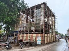 Thiruvarur : மந்தமாக நடக்கும் கண்ணாடி கூண்டு பணி..! மழையில் நனையும் திருவாரூர் தேர்..! பக்தர்கள் கவலை..