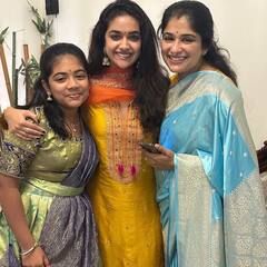 Celebrities Diwali : குடும்பத்தினருடன் தீபாவளி கொண்டாடும் பிரபலங்களின் செல்ல க்ளிக்ஸ்!