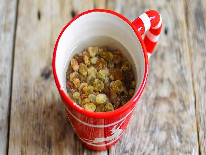 ਇਹ ਵੀ ਧਿਆਨ ਵਿੱਚ ਰੱਖਿਆ ਜਾਣਾ ਚਾਹੀਦਾ ਹੈ ਕਿ ਸੌਗੀ, ਅੰਜੀਰ ਅਤੇ ਖੁਰਮਾਨੀ ਵਰਗੇ ਸੁੱਕੇ ਮੇਵਿਆਂ ਨੂੰ ਫੁਲਾਉਣ ਤੋਂ ਪਹਿਲਾਂ, ਉਹਨਾਂ ਨੂੰ ਕਈ ਵਾਰ ਸਾਫ਼ ਪਾਣੀ ਨਾਲ ਧੋਵੋ।