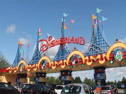 Hambantota in Sri Lanka to Have South Asia’s First Disneyland Hambantota Disneyland : இலங்கையில் ஒரு டிஸ்னிலாண்ட்..? எந்த இடத்தில் தெரியுமா மக்களே? வாவ் தகவல்கள் உள்ளே..