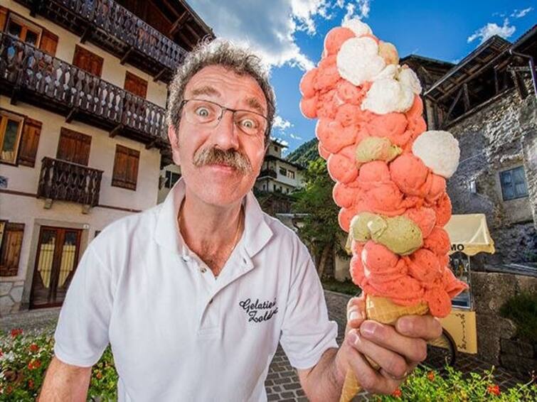 Guinness World Record Man balances 125 ice cream scoops on one cone for world record Watch jaw-dropping video Guinness World Record: వారెవ్వా, ఒక్క కోన్‌పై 125 ఐస్‌ స్కూప్‌లు- గిన్నిస్ రికార్డ్!